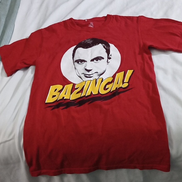 Big Bang Theory Red Sheldon  Bazinga Graphic T-Shirt Men's Size small - Picture 1 of 3